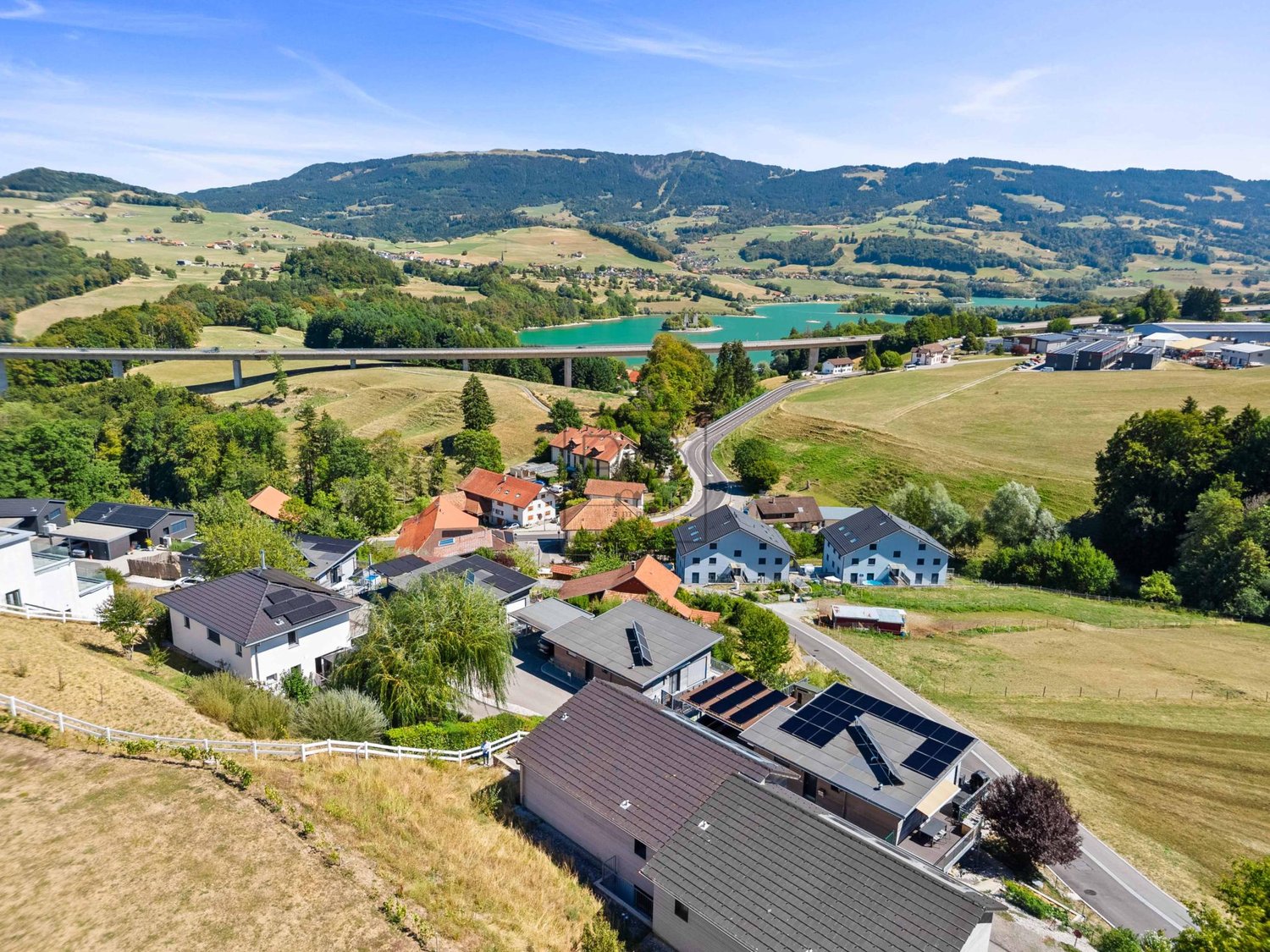 Immobilie in Le Bry - Villa avec vue lac au Bry, calme et Ã  15 min de Bulle et Fribourg - Bild 10