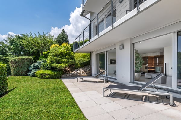 Villa contemporaine de haut standing avec vue sur le lac et les Alpes 8