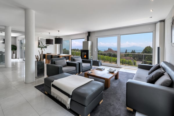 Villa contemporaine de haut standing avec vue sur le lac et les Alpes 3