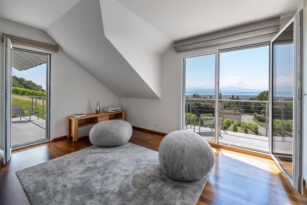 Villa contemporaine de haut standing avec vue sur le lac et les Alpes 10