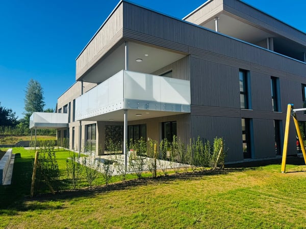 Grosszügige 4.5-Zimmer Neubauwohnung an ruhiger Lage in Erlen 5
