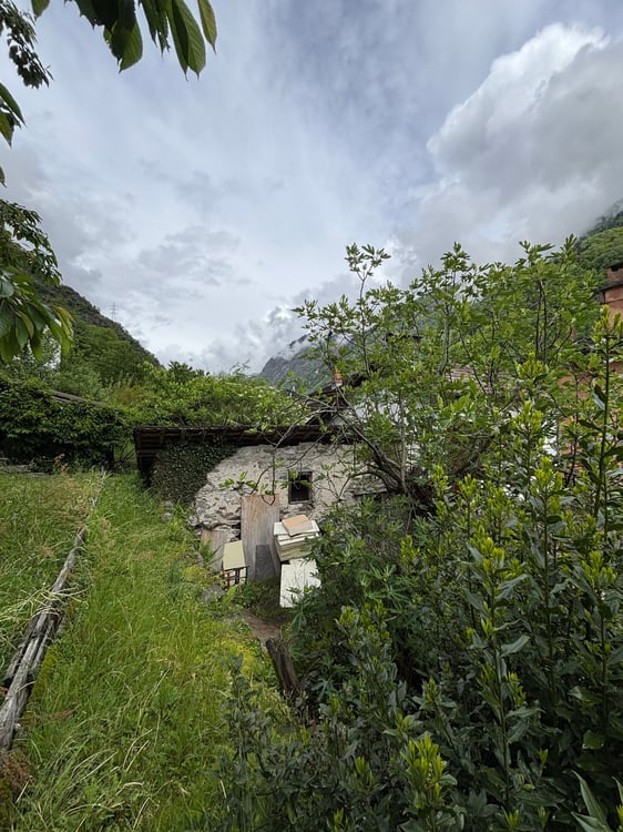 Casetta da ristrutturare con ripostiglio a Lostallo (GR) 5