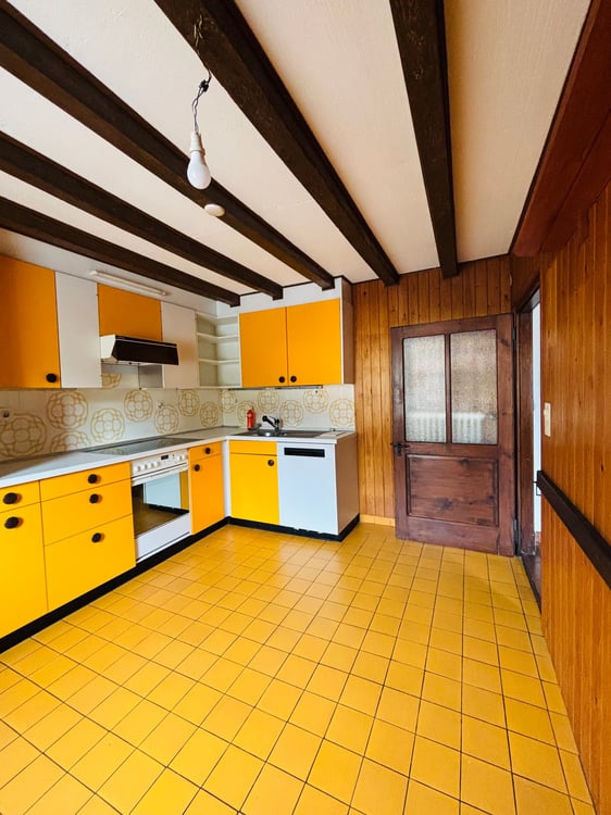 Affascinante casa unifamiliare nel cuore di Giubiasco (TI) 6