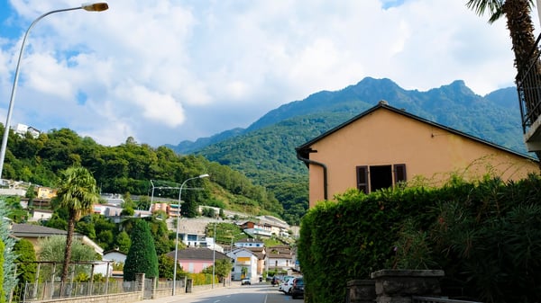 Affascinante casa unifamiliare nel cuore di Giubiasco (TI) 13