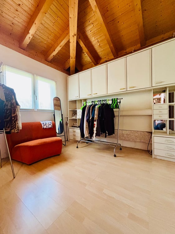 Grande casa con 6 Camere da letto e ampio giardino a Galbisio 18