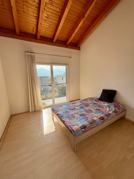 Grande casa con 6 Camere da letto e ampio giardino a Galbisio 17