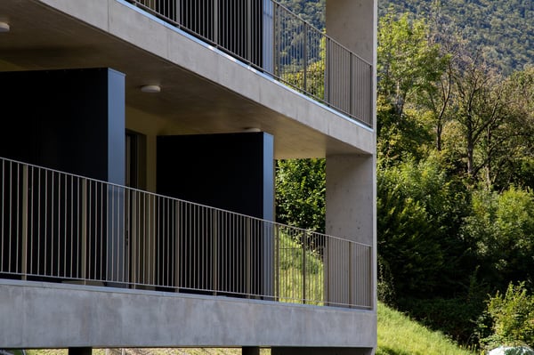 2.5 moderno con grande terrazzo a Roveredo GR! 10