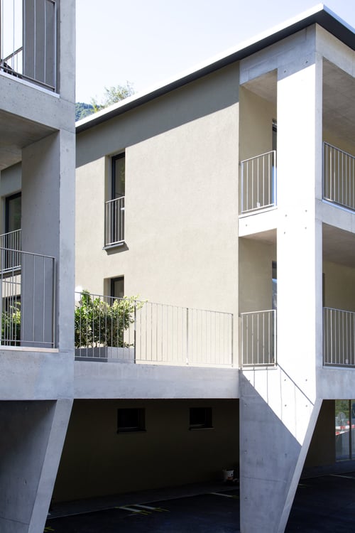 2.5 moderno con grande terrazzo a Roveredo GR! 9