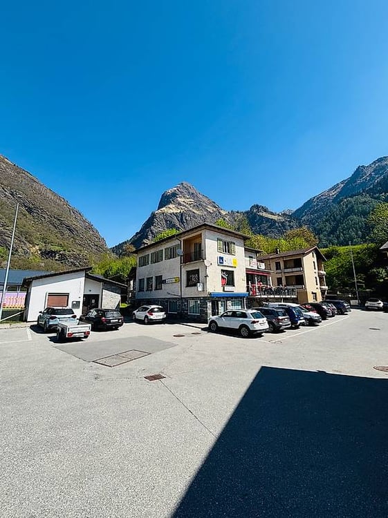 Nuovo prezzo! Immobile a Reddito con potenziale di sviluppo! 3