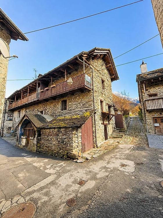 Steinhaus mit Kamin und Pizzaofen, ideal auch als Ferienhaus 13