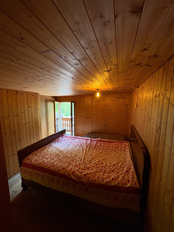 Rustica Casa di Montagna e stalla a Rossa, Grigioni 12