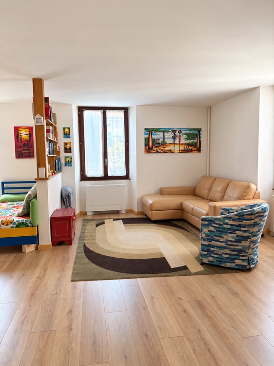 HAUS MIT HAUPTWOHNUNG UND SEPARATER WOHNEINHEIT IN SAN VITTORE GR 15