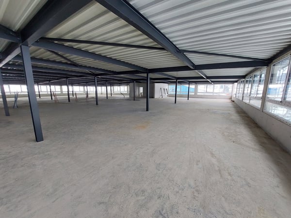 ZI CHAMPS-LOVATS, Local commercial neuf 4