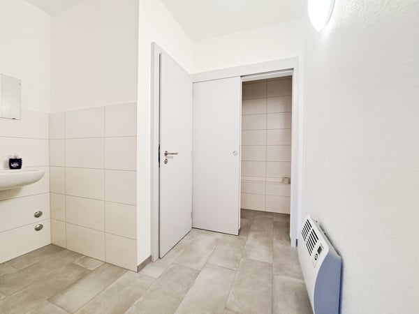 HIPPODROME 18, LOCAL COMMERCIAL AVEC VASTE MEZZANINE 5