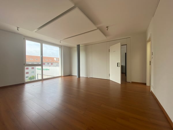 Surface administrative à louer à 2 pas du M1 et la gare de Renens 8