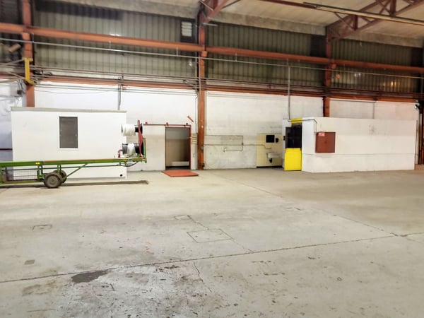 Chemin des Grandes-Vies 19, Entrepôt stock 5