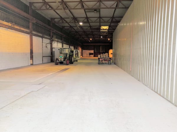 Chemin des Grandes-Vies 19, Entrepôt stock 3