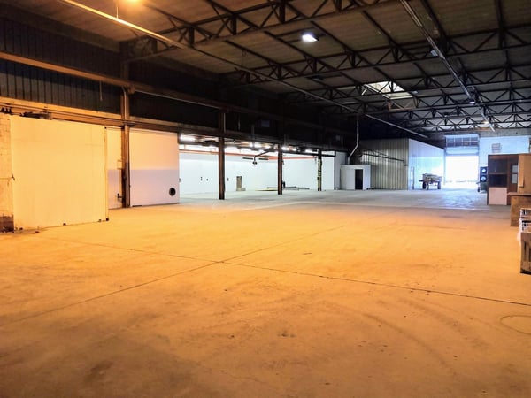 Chemin des Grandes-Vies 19, Entrepôt stock 7