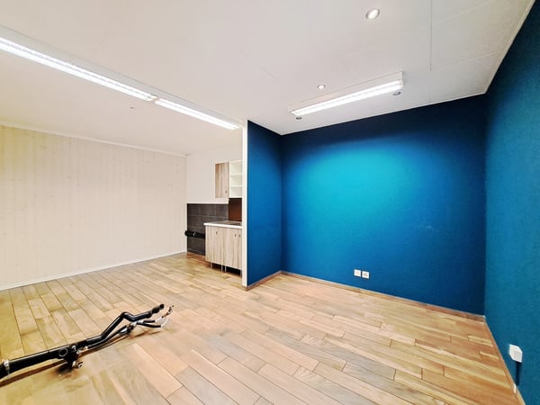 ROGER-DE-GUIMPS 5, LOCAL COMMERCIAL AU CENTRE-VILLE 4