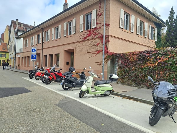 ROGER-DE-GUIMPS 5, LOCAL COMMERCIAL AU CENTRE-VILLE 10