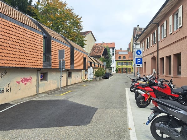 ROGER-DE-GUIMPS 5, LOCAL COMMERCIAL AU CENTRE-VILLE 12