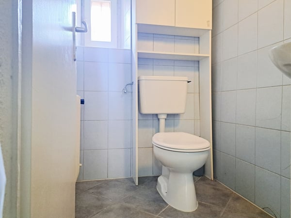 ROGER-DE-GUIMPS 5, LOCAL COMMERCIAL AU CENTRE-VILLE 8