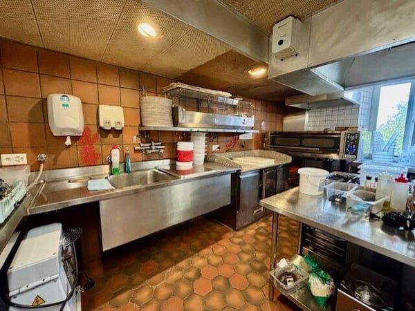 Restaurant à louer, Rte de Bonfol 1 6