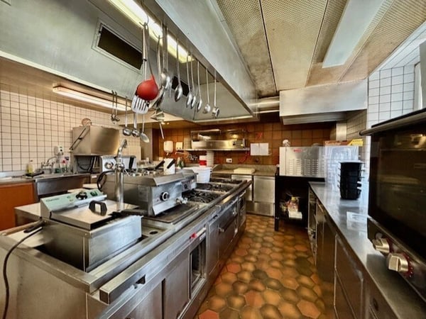 Restaurant à louer, Rte de Bonfol 1 11