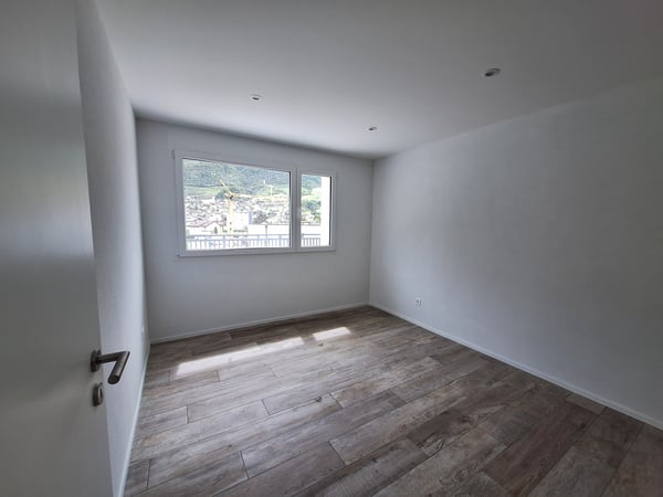 MAGNIFIQUE APPARTEMENT 1.5PCES AU REZ 6