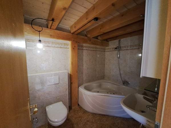 Lumineuse villa mitoyenne de 7.7p à louer au coeur d'Apples 9