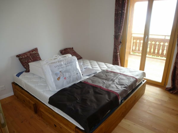 Appartement de 4.5 pièces meublé situé à 250 mètres des télécabines. 6