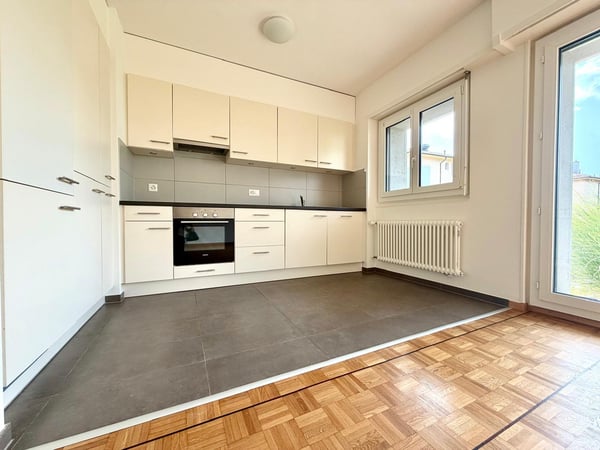 Charmant appartement de 5 pièces au rez à Pully 3