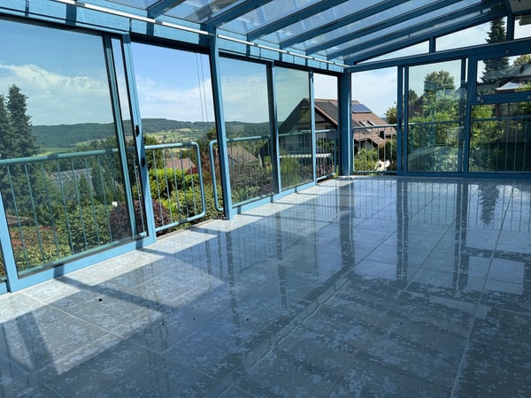 Einfamilienhaus 1.5 Zi mit fantastischer Aussicht und schönem Garten 10