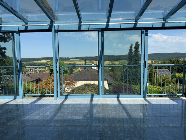 Einfamilienhaus 1.5 Zi mit fantastischer Aussicht und schönem Garten 11