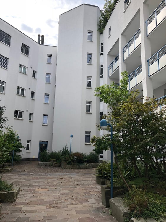 Moderne Wohnung mit grossem Sitzplatz 7