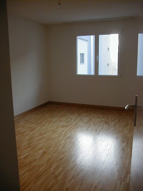Familienfreundliche 4 1/2-Zimmerwohnung an TOPLAGE 11