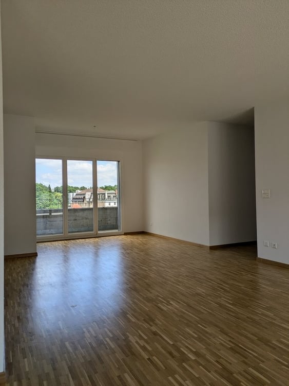Schöne 5.5-Zimmerwohnung an TOP-LAGE 4