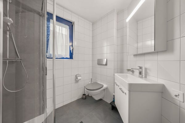 Villa individuelle de 6 pièces avec grand jardin et piscine chauffée - à Payerne 6