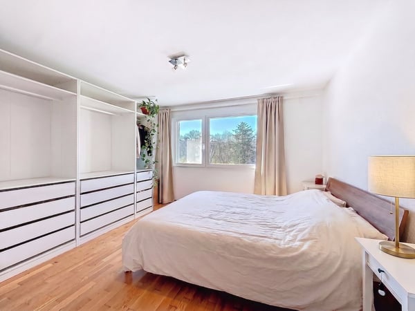 Duplex lumineux de 4,5 pièces, avec balcon plein sud et vue dégagée - belle opportunité à Belfaux 7