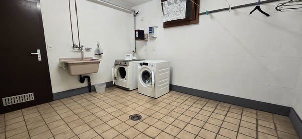 Appartement 1.5 pièces lumineux traversant rénové à Vétroz 12