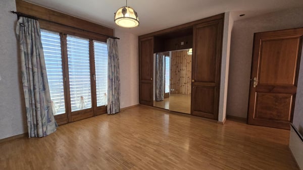 Spacieuse villa 2.5 pièces de 240m2 nets terrain de 845m2 à Savièse 4