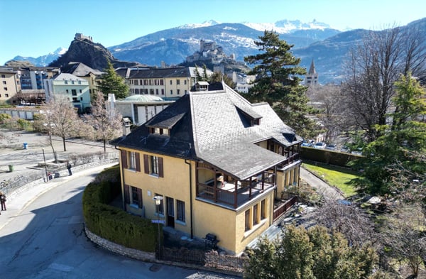 Villa de Maître 8.5 pièces de 712m2 au coeur de Sion 1
