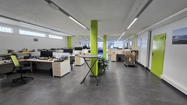 Locaux commerciaux avec vitrines 427m2 à Conthey 3