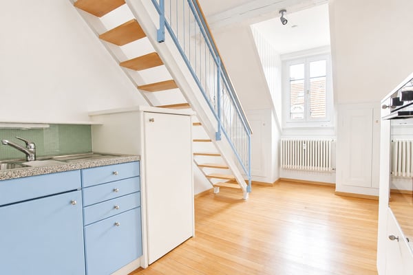 Charme vore ruschtikale Dachwohnig i tiptopem Zuestand ir Länggass 2