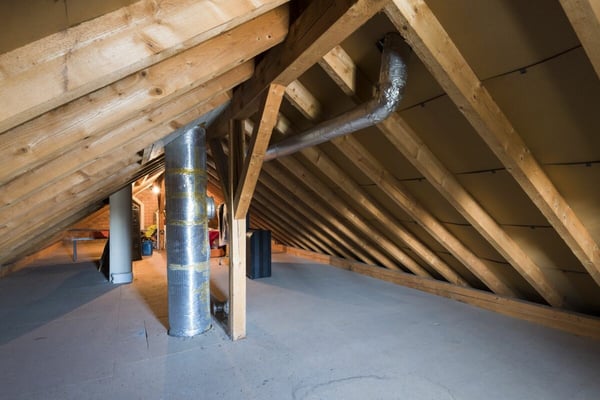 heimelige 3,5 Zimmer-Dachwohnung mit Balkon 7