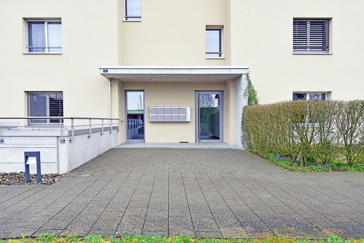 Helle 4.5-Zimmer-Wohnung mit Südbalkon, Bergsicht und naturnahem Wohngefühl