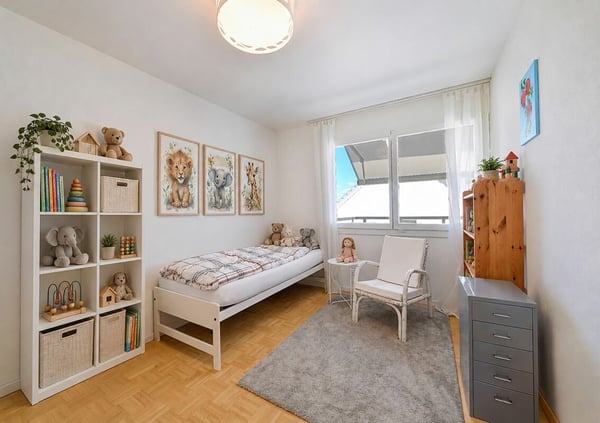 5,5 Zimmer Eigentumswohnung an ruhiger Wohnlage mit Blick ins Grüne 8