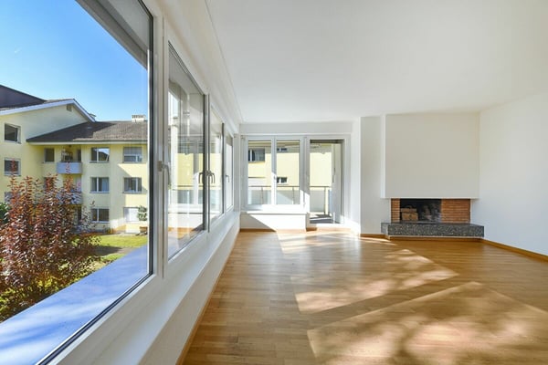 4.5-Zimmer Etagenwohnung mit Balkon an ruhiger Lage im steuergünstigen Herrliberg 4