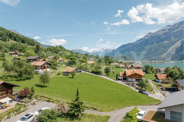 Fantastische Baulandparzelle mit Seesicht an absolut ruhiger Lage in Brienz 5