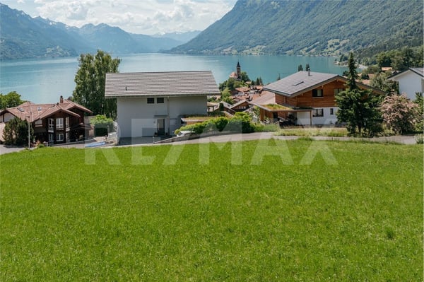 Fantastische Baulandparzelle mit Seesicht an absolut ruhiger Lage in Brienz 1